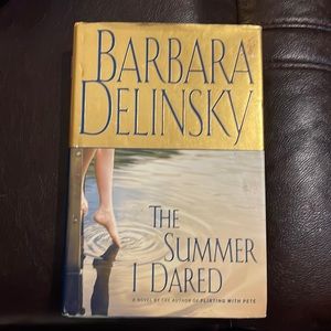 📚2/$14; 3/$16; 4/$18; 5/$20 ADD $2 for any additional books! ENJOY📚📚📚